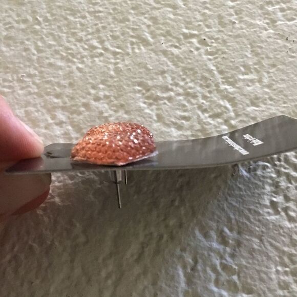 Textured Gem Cluster Square Stud Earrings (H15) - Picture 3 of 5